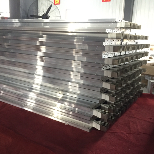 密集型母線(xiàn)槽都有哪些優(yōu)點(diǎn)？